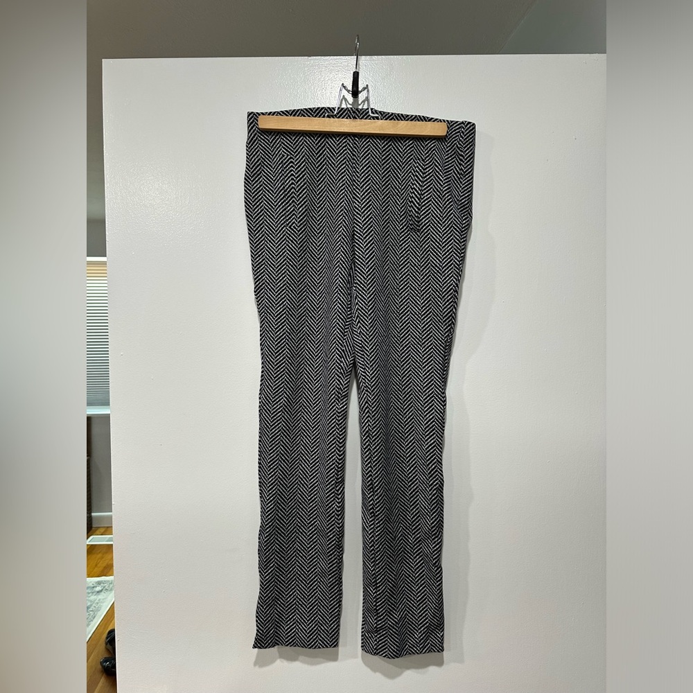 Chicos Juliet work pants - black and white pattern